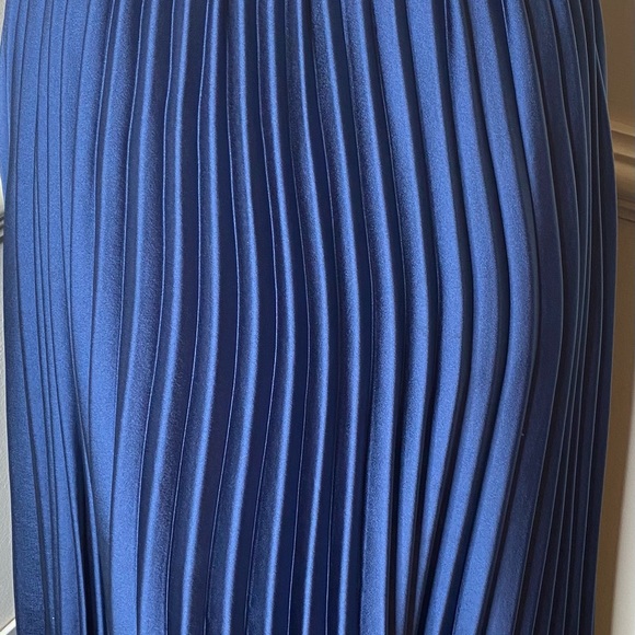 Long Blue Pleated Skirt💙 Vintage Belt Included - Picture 5 of 5